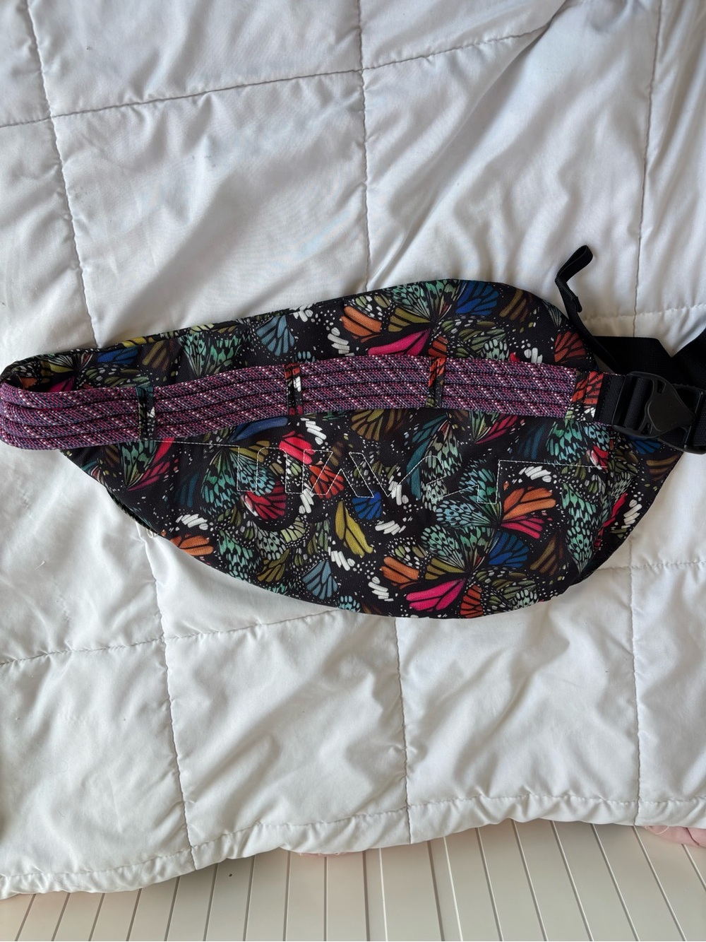 KAVU Rope Sling Bag Butterfly Print Crossbody Sling Backpack Multicolor Black - Picture 3 of 4
